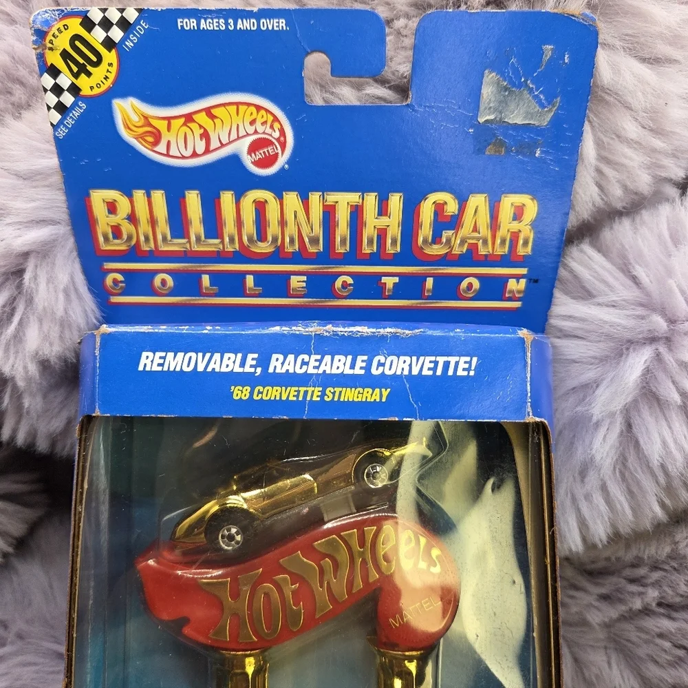 Mattel Hot Wheels 1968 Corvette Stingray Gold Trophy